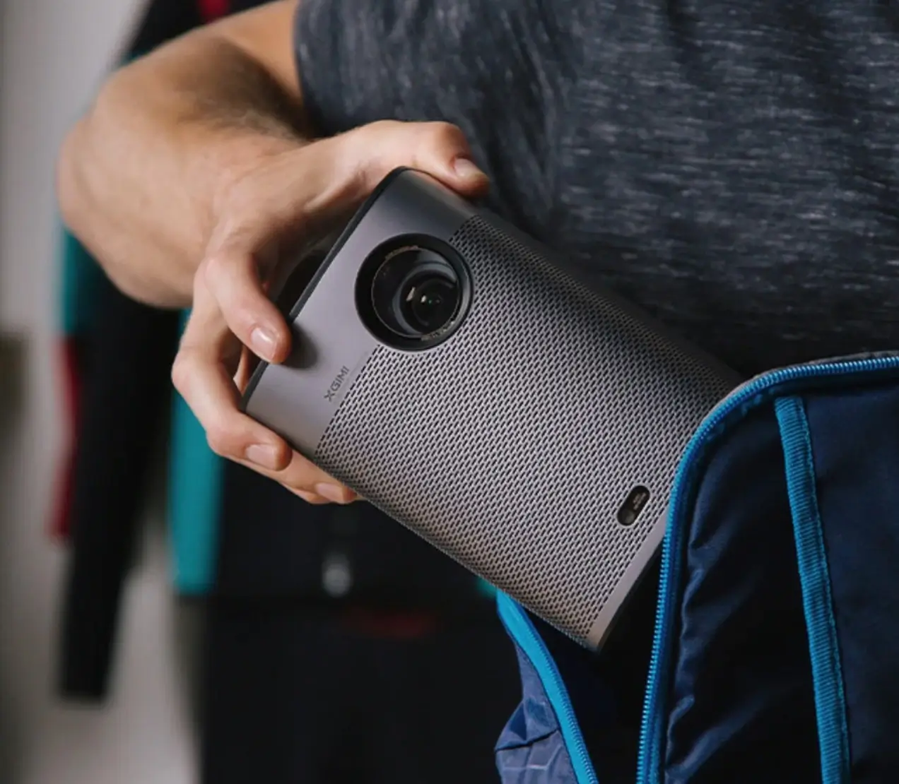 XGIMI Halo+ GTV - Lifestylová fotka